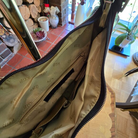 KGB Studio - Classic Black Shoulder Bag / Purse with Maroon Trim & White Stitch - Picture 7 of 14